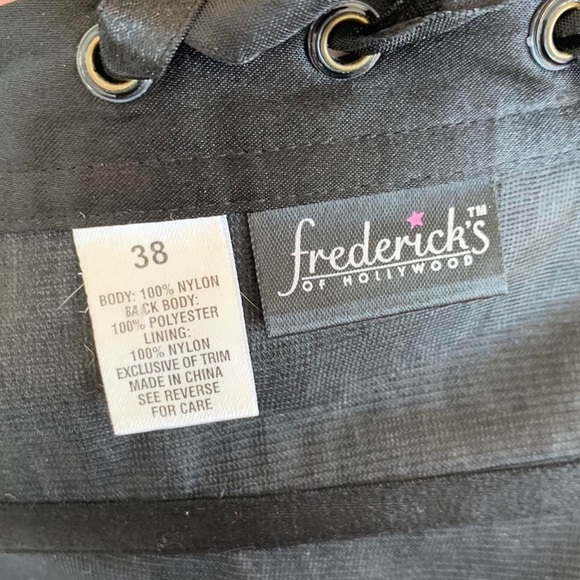 Vintage Y2K 90s dainty rose floral lace Fredrick’s of Hollywood corset - Picture 4 of 4